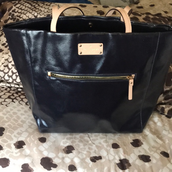 Kate Spade Tote - Picture 1 of 8